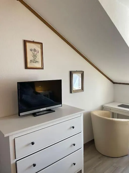 Fewo 57 - Appartement Im Rottalblick - Helle Kuschelecke Geniessen Mit Bademantelgang Zur Therme Und Tv, Stellplatz Im Haus 巴特格里斯巴赫